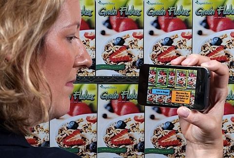 IBM Labs mobil uygulama prototipiyle artırılmış gerçeklik destekli alışveriş deneyimini gösteriyor