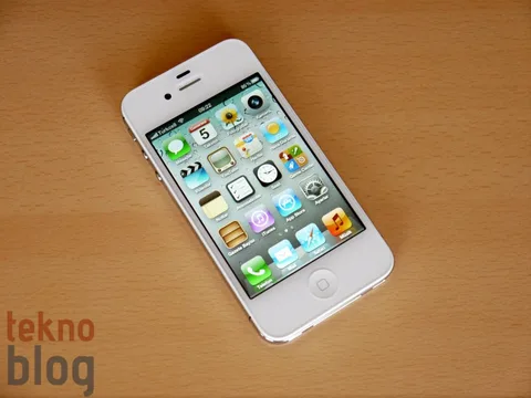 Yeni iPhone’un ekranı hücre içi dokunmatik panel sayesinde daha ince olabilir