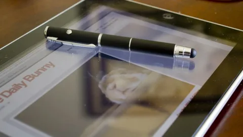 Microsoft içinde kamera barındıran ve her ekranda kullanılabilecek bir kalem için araştırmalar yapıyor