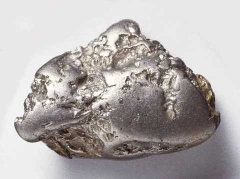 Yakıt pillerinde platin yerine başka bir maddenin kullanımı daha iyi olabilir