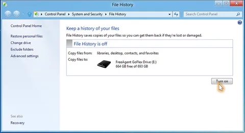 Windows 8’in Dosya Geçmişi aracı kullanıcıları yedekleme için teşvik edecek
