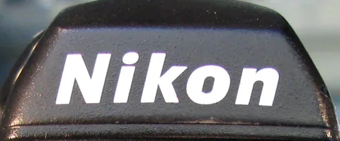 Nikon 22 Ağustosta Android tabanlı ve Google Play erişimli Coolpix S800’ü tanıtabilir
