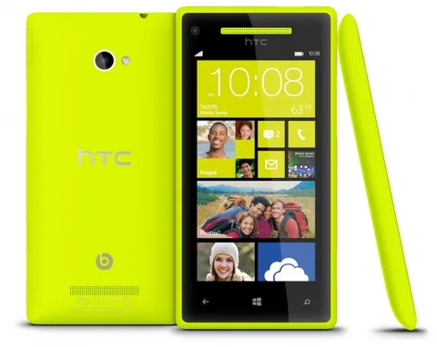 HTC Windows Phone 8X 4.3 inç’lik ekran ve Beats Audio desteğiyle geldi