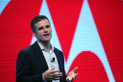 Motorola CEO’su Dennis Woodside Dropbox’ta COO koltuğuna oturuyor
