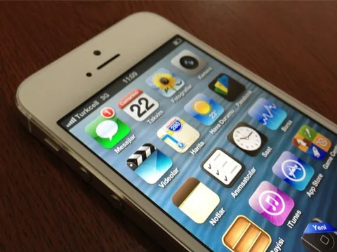 iPhone 5 için ilk yerli malı inceleme yayında, Turkcell’in nano SIM kartları da dağıtımda