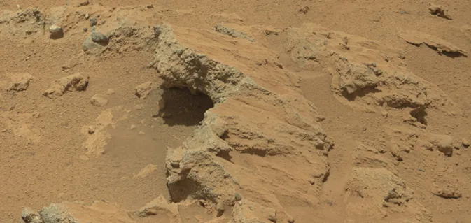 Curiosity Mars’ın yüzeyinde bir dere yatağına ait izler keşfetti