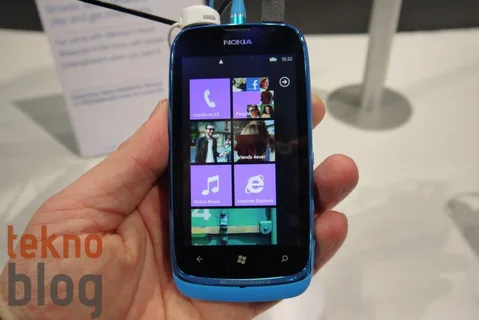 Nokia Lumia 610’un halefi için hazırlık yapıyor