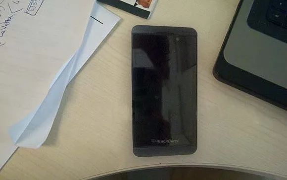 rim-blackberry-l-1-190912 RIM’in L serisi BlackBerry 10 cihazı yüzünü bir kez daha gösterdi