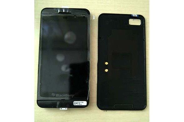 RIM’in L serisi BlackBerry 10 cihazı yüzünü bir kez daha gösterdi