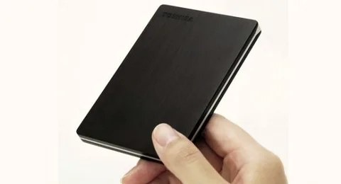 Toshiba 500 GB kapasiteli ve dünyanın en ince taşınabilir sabit diskini tanıttı