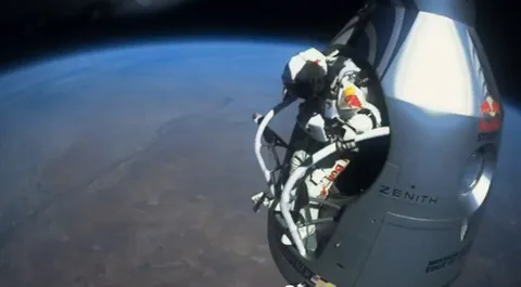 Felix Baumgartner’ın başarıyla tamamladığı uzay atlayışının özeti