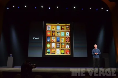 Apple iBooks ve iBooks Author’ın yeni versiyonlarını tanıttı