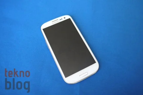 Samsung Galaxy S III küresel çapta 30 milyon satış rakamına ulaştı