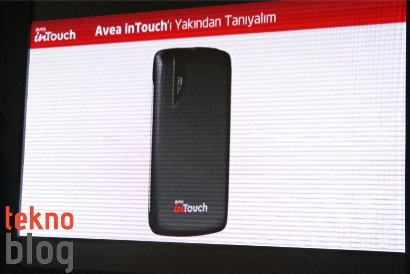 Avea’nın kendi markasını taşıyan ilk akıllı telefon Avea inTouch tanıtıldı