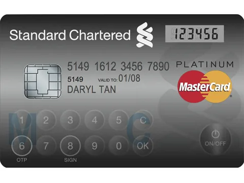 MasterCard klavye ve ekranlı kredi kartını görücüye çıkardı