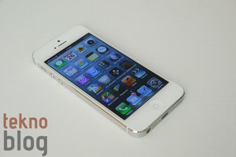 ABD’de SIM kilitsiz iPhone 5 satışı başladı
