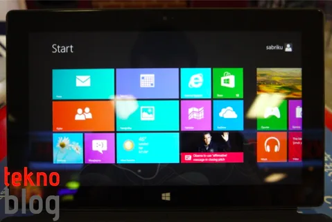 Ballmer Microsoft Surface’ın ilk satış rakamlarını ”makul” olarak niteledi