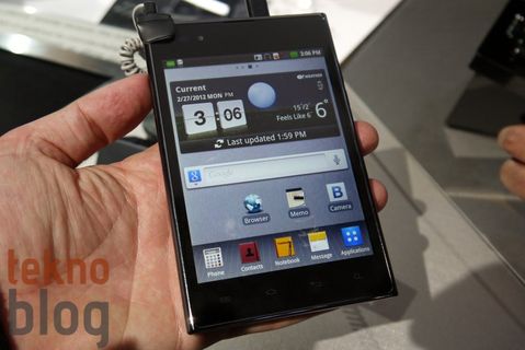 Kapasitif kalemli akıllı telefon LG Optimus Vu Teknosa’da satışa çıktı