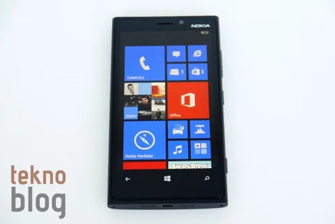 Nokia Lumia 920’nin ekranının tazeleme hızı iPhone 5’inkinden 5.4 kat daha hızlı
