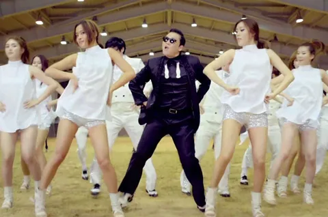 Gangnam Style YouTube tarihinde 1 milyar izlenme sayısını geçen ilk video oldu