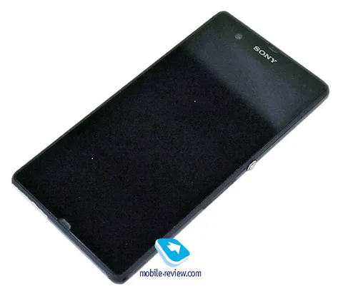 5 inç’lik 1080p ekran ve dört çekirdekli işlemciye sahip müstakbel Sony telefonu Yuga ön incelemeden geçti