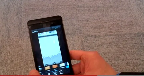 BlackBerry Z10’un kamera uygulaması ve fotoğraf filtreleri videoda gözler önüne serildi