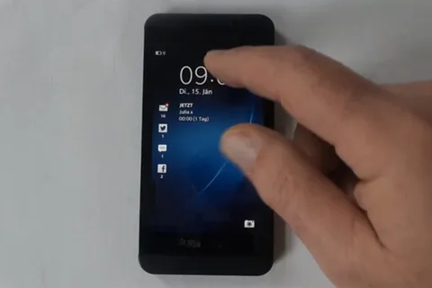 İki hafta sonra beklenen BlackBerry Z10’a ait detaylı video inceleme