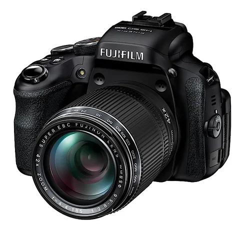 Fujitsu yeni FinePix modellerini CES 2013’te sergiliyor