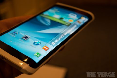 Samsung esnek OLED ekranlı prototip cihazı CES 2013’te sergiliyor