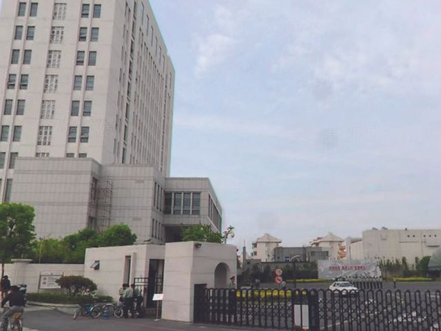 Fujitsu’nun yaşlı dostu Android telefonu uluslararası pazar açılımına Fransa’yla başlıyor