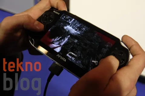 Sony Japonya’da PS Vita’nın fiyatında indirime gitti