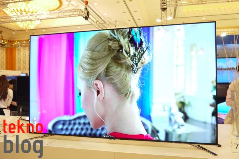 Fujitsu’nun yaşlı dostu Android telefonu uluslararası pazar açılımına Fransa’yla başlıyor