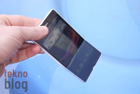 Sony Xperia Z Ön İnceleme (video eklendi)