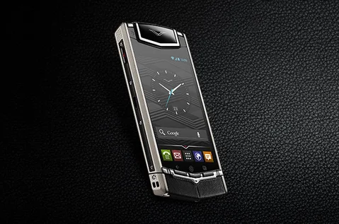 Vertu Windows Phone 8 işletim sistemli bir lüks telefon üretmekten vazgeçti