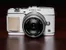 Olympus yeni Micro Four Thirds kompakt makinesi PEN E-P5 ile geçmişe selam gönderiyor