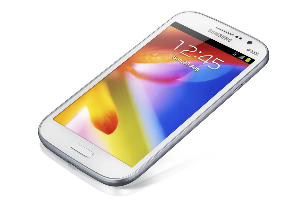 Samsung’un 5 inç ekranlı orta seviye Android telefonu Galaxy Grand Türkiye’de