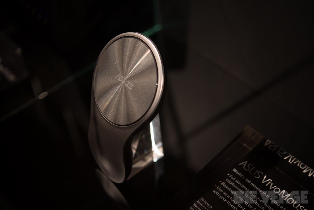 Modifiye edilmiş şarj aleti her türlü iOS cihazına bir dakikada erişime izin veriyor