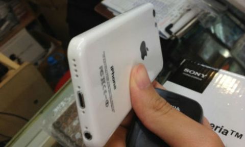 Plastik iPhone FCC damgasıyla görüntülendi