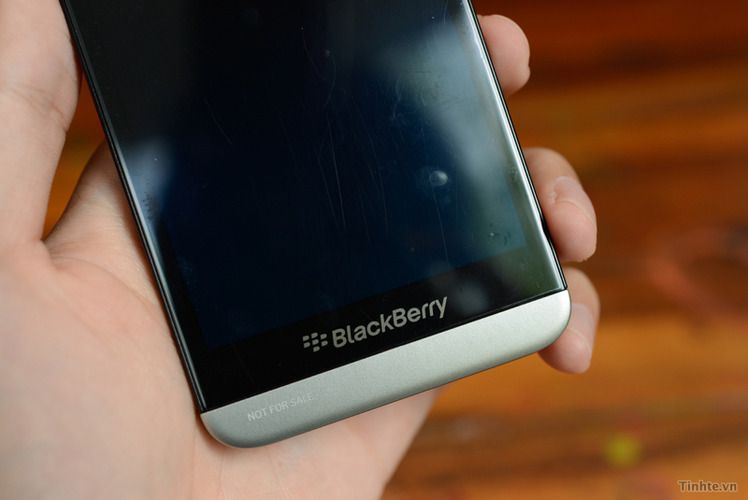 BlackBerry A10’un yeni fotoğrafları ve ön inceleme videosu internete düştü