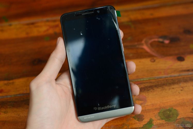 BlackBerry A10’un yeni fotoğrafları ve ön inceleme videosu internete düştü