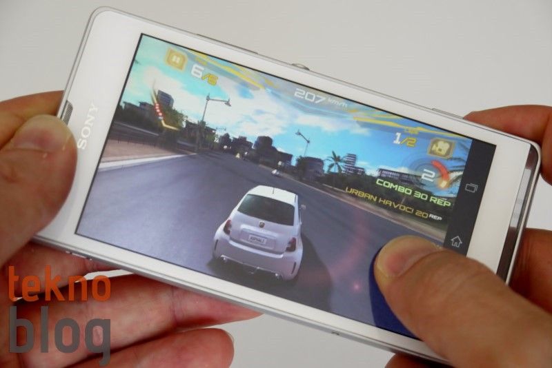 Sony Xperia SP İncelemesi