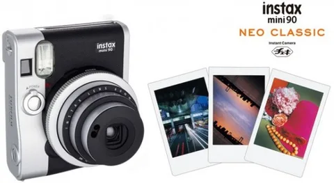 Fujifilm Instax mini 90 neo-klasik tasarımıyla geliyor