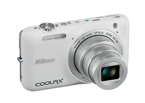 Nikon Coolpix S6600 hareket eden ekran, Wi-Fi ve 12x zum ile geliyor