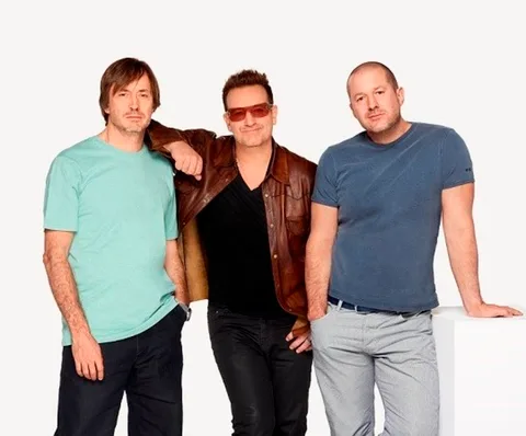 Apple’dan Jonhatan Ive ve U2’nun vokalisti Bono AIDS ile mücadeleye destek için birlikte çalışıyor