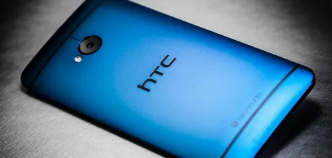 Metalik mavi renkli HTC One ABD’de satışa sunuluyor