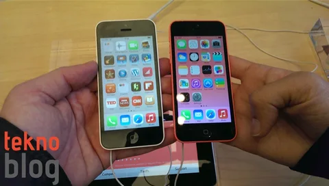 iPhone 5c için gelen sipariş kesintileri talep düşüklüğünü işaret ediyor