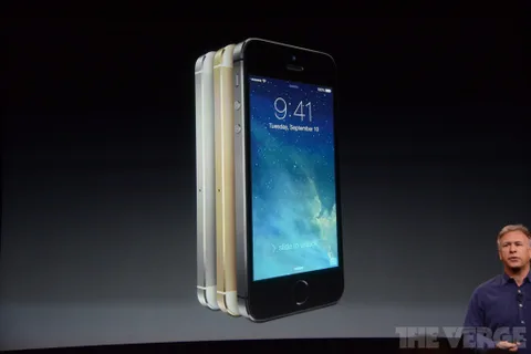 Apple iPhone 5S üç yeni renkle geldi