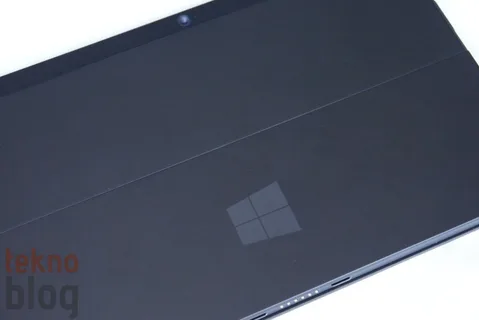 Surface 2 ve Surface 2 Pro pilli Power Cover kapağı destekleyecek