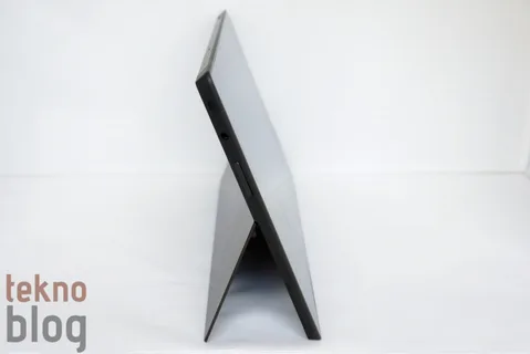 Surface 2 ve Surface 2 Pro için yerleştirme istasyonu da çıkacak