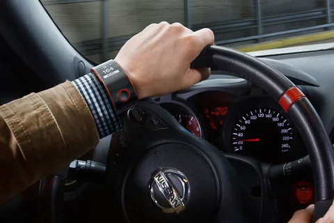 Nissan yeni akıllı saati Nismo Concept Watch ile otomobil ve sürücüyü birbirine bağlayacak